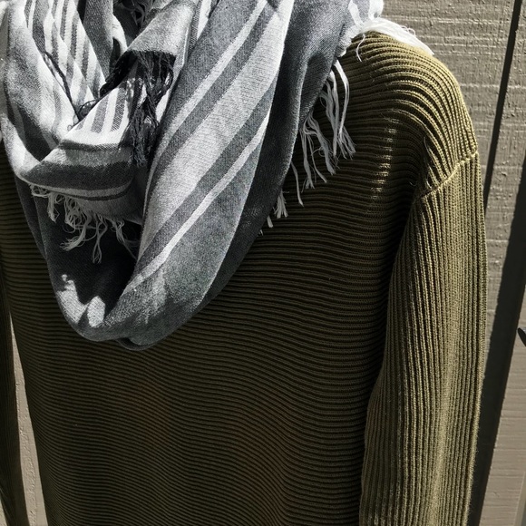 🌸💎Theory Grey Theory skirf - Picture 3 of 8